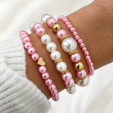 Conjunto de elegantes pulseiras de coração com pérolas