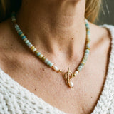 Colar vintage em ouro com pedras